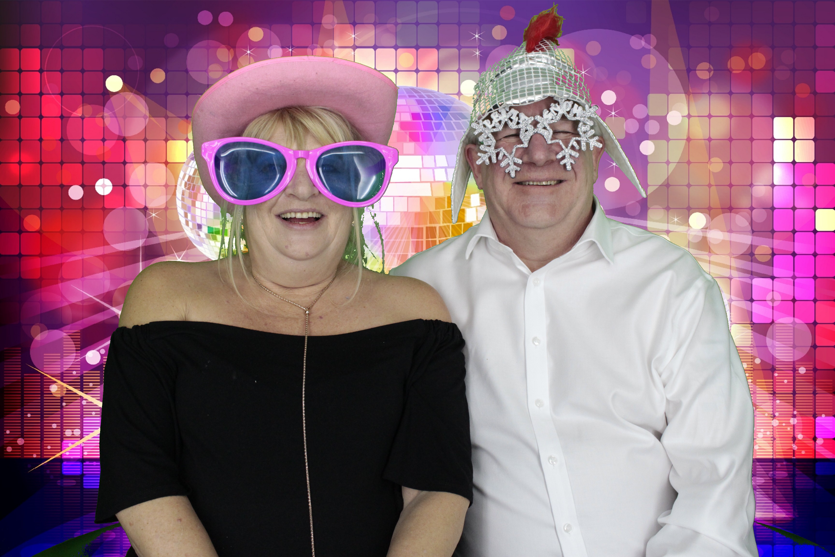 Christine's 60th Birthday | View more photos from the event at gallery.myphotoboothexperience.co.uk/u/MyPhotoBoothExperienceLtd/Christines-60th-Birthday